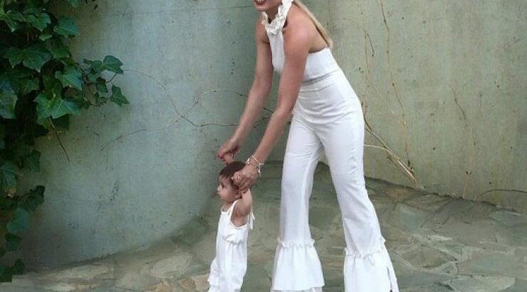 Άντρη Καραντώνη: Στο Λονδίνο μαζί με την Αργυρώ