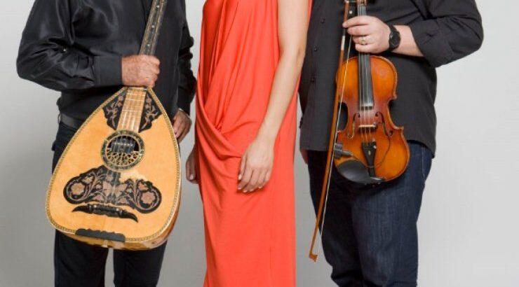 Βασιλική Χατζηαδάμου: Αποκαλύπτει τι θα δούμε φέτος στην "Παραδοσιακή Βραδιά"