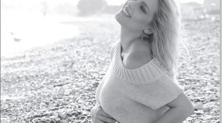 Άντρη Καραντώνη: Eντυπωσιακή σε βραδινή της έξοδο λίγο πριν γεννήσει