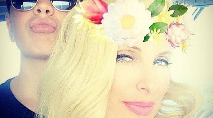 Το τρυφερό μήνυμα του Άγγελου Λάτσιου στη μαμά του, Ελένη Μενεγάκη