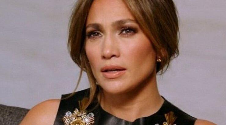 Θα τρίβετε τα μάτια σας: H JLo αποκάλυψε μια «ντροπιαστική» φωτό της από το παρελθόν!