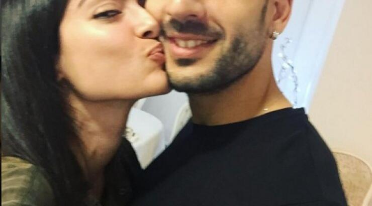 Άντρεα Κυριάκου: Δείτε το Γιώργο Μερκή να της τραγουδά το "Χρόνια Πολλά"