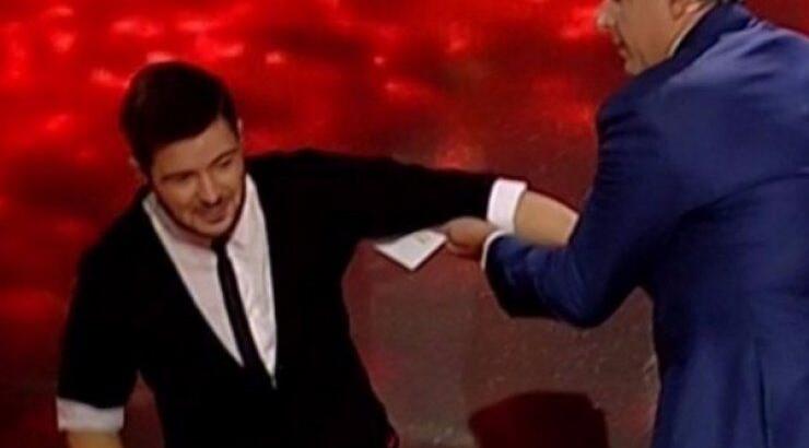 Rising Star: Όλη η αλήθεια για τον διαγωνιζόμενο που λιποθύμησε. Τι δήλωσε ο ίδιος; 