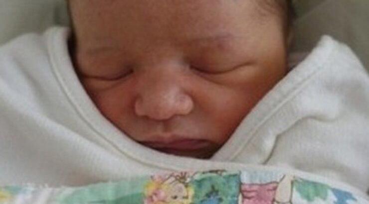 Μόλις γέννησε! Η πρώτη φωτογραφία της κόρης της