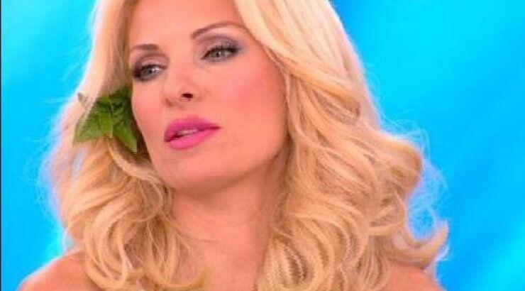 Ελένη Μενεγάκη: "Τέτοιες προσβολές μέσα στην εκπομπή δε θα μου τις κάνεις… Φεύγω"! [βίντεο]