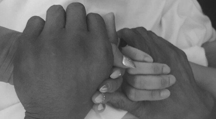 Θρήνος για γνωστή τραγουδίστρια! Πως αποχαιρέτησε τον άνθρωπό της