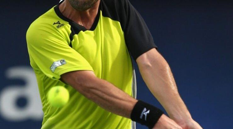 Απίστευτο! Δείτε το Μάρκο Παγδατή με βαμμένα νύχια!