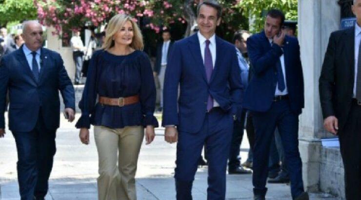 Το smart casual look της πρώτης Κυρίας της Ελλάδας στην ορκωμοσία του συζύγου της