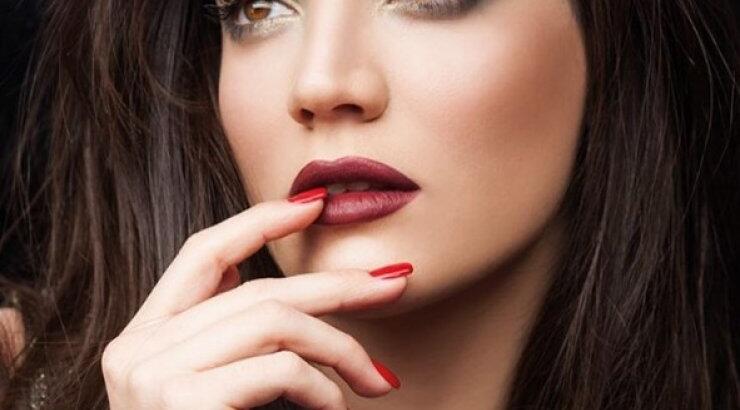 Ήβη Αδάμου: Το αποκαλυπτικό φόρεμα που έβγαλε στην φόρα το εσώρουχό της