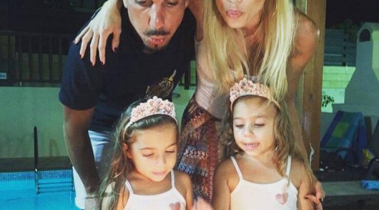 Κωνσταντίνος & Στέλλα Χαραλαμπίδη: Δείτε το εντυπωσιακό σαλόνι του σπιτιού τους [βίντεο]