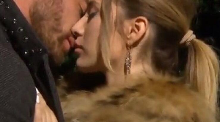 Τα παθιασμένα φιλιά στο στόμα και το ρομαντικό δείπνο εκτός σπιτιού για τον Δώρο Παναγίδη και την Αθηνά Χρυσαντίδου