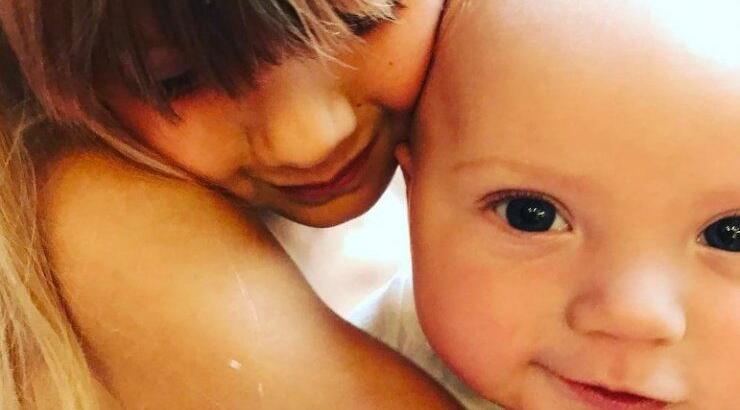 Απλά λιώσαμε! Τα παιδιά της τραγουδίστριας είναι απλά υπέροχα!