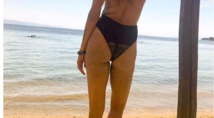 Κωνσταντίνα Ευριπίδου: Απαντά αν η φωτογραφία που μας δείχνει την πίσω της όψη έχει υποστεί photoshop ή όχι