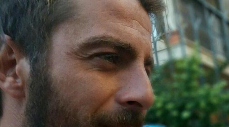 Δικό του στυλίστα για τις επόμενες δημόσιες εμφανίσεις έχει ο Γιώργος Αγγελόπουλος