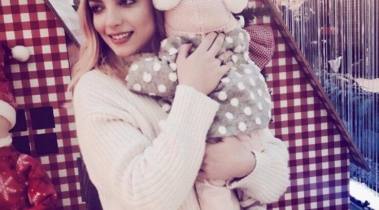 Άντρη Καραντώνη: Δείτε την να κάνει τα ψώνια της μαζί με την μικρή Αργυρώ