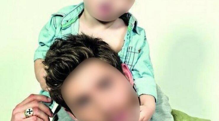 Ποιος Έλληνας έκανε τατουάζ το γιο του;