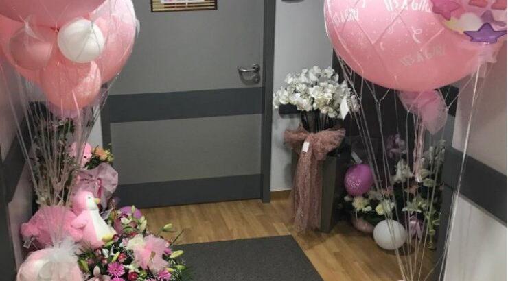 Επώνυμος κούκλος Έλληνας έγινε μπαμπάς και στέλνει το δικό του μήνυμα στους θαυμαστές του