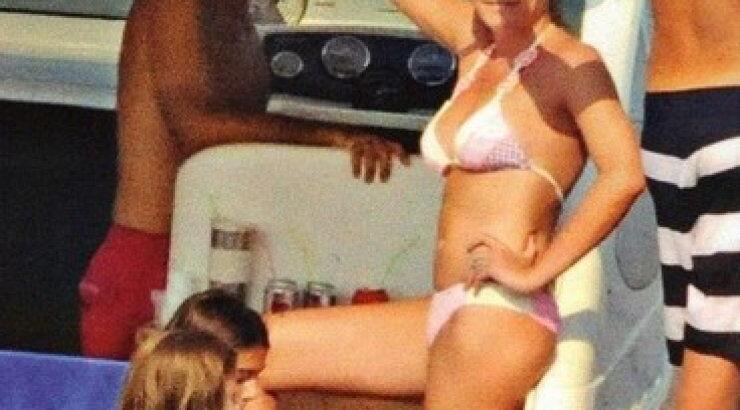 Στεφανίδου-Ευαγγελάτος: Οικογενειακές διακοπές με το σκάφος τους