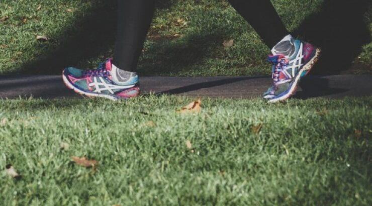 Μπορείς να αδυνατίσεις μόνο με το περπάτημα; [βίντεο]