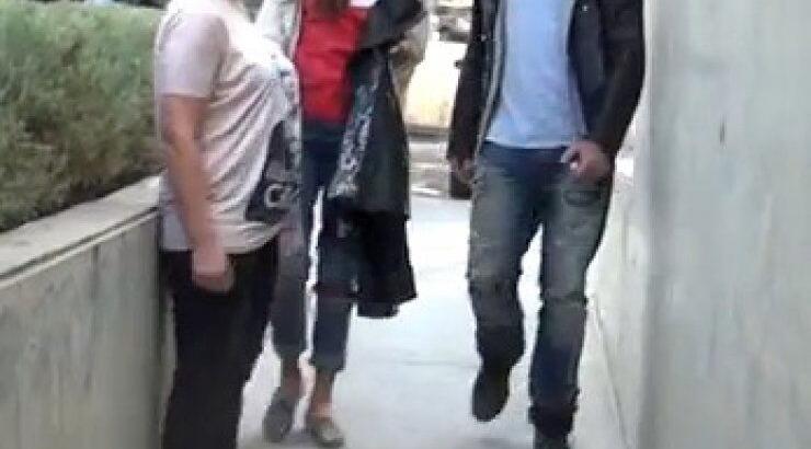 Στέλιος Ρόκκος : Μόλις έφτασε στο Δημοτικό Θέατρο Στροβόλου μαζί με τη σύντροφό του