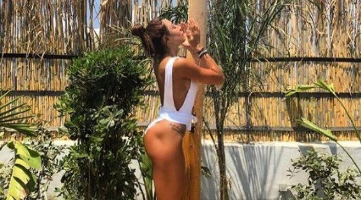 Ελένη Ευριπίδου: 10 φορές που η Κύπρια παίκτρια του "Σκάσε και κολύμπα" αναστάτωσε το instagram με το σέξι κορμί της