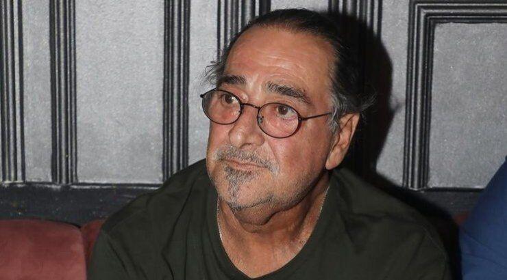 Βασίλης Καρράς: Του έκαναν photoshop για προϊόν αδυνατίσματος - Έπεσε θύμα απάτης