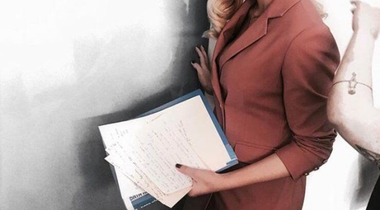 Η υπέροχη εικόνα που αντίκρυσε η Άντρη Καραντώνη μόλις επέστρεψε σπίτι της μετά το γύρισμα