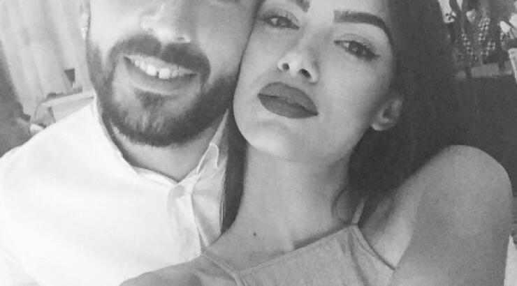 Oι πρώτες εικόνες της Άντρεας Κυριάκου στις προετοιμασίες λίγο πριν ντυθεί νυφούλα