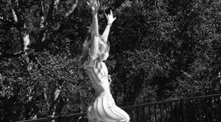 Νέος έρωτας για πασίγνωστη ηθοποιό! [εικόνα]