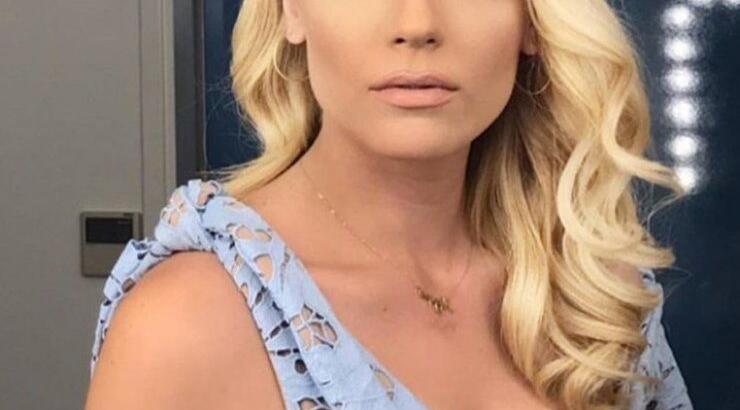 Ακομπλεξάριστη η Άντρη Καραντώνη αποκάλυψε πόσα κιλά πήρε τις γιορτές