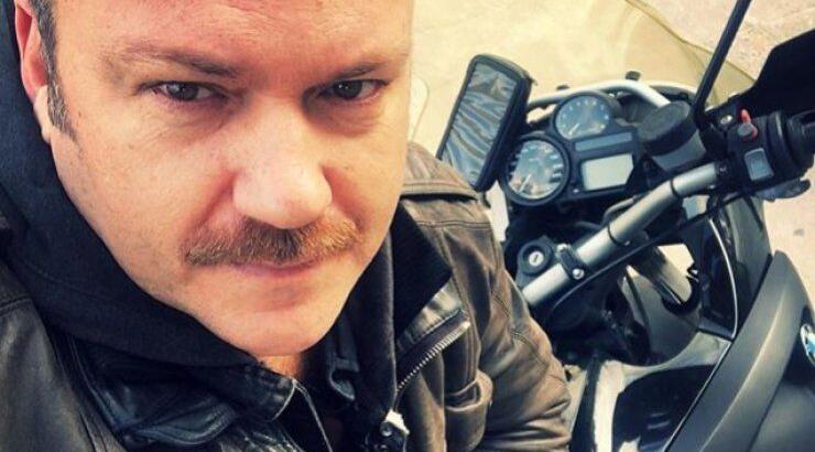 Τόνυ Δημητρίου: Τον τσάκωσαν οι φωτογράφοι με τη σύντροφό του σε νυχτερινή τους έξοδο στην Αθήνα