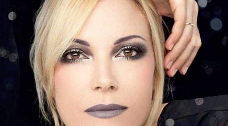 Αυτή η εμφάνιση της Βίκυς Καγιά θα σε πείσει πως ο πιο απλός συνδυασμός είναι και ο πιο στιλάτος