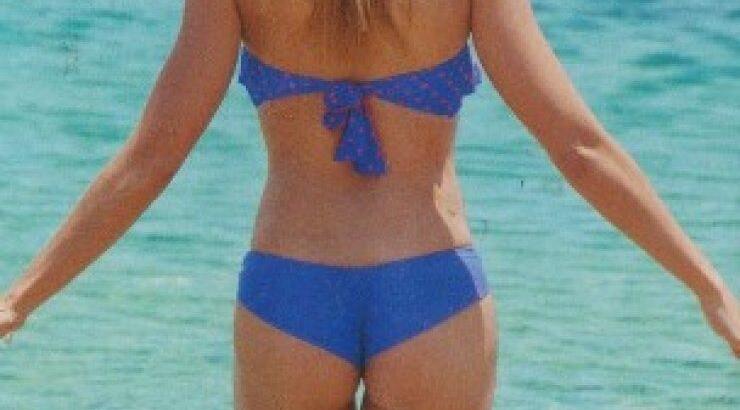 Δείτε την Παπαβασιλείου με brazilian μαγιό να αναστατώνει την παραλία