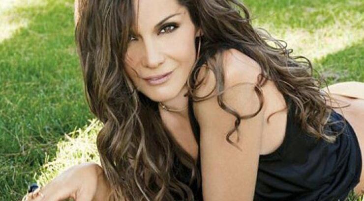 Oι δύο "θανατηφόρες" φωτογραφίες που η Δέσποινα Βανδή θα ήθελε να εξαφανιστούν!