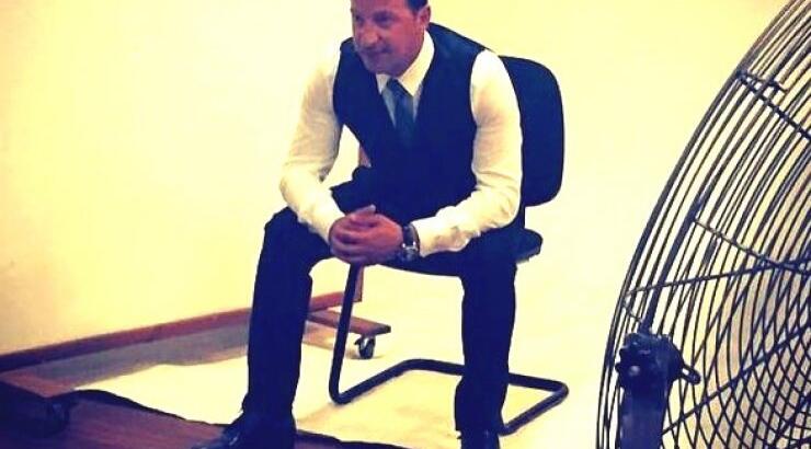 Η φωτογραφία που έκανε το Χρύσανθο Τσουρούλλη να "κλάψει" από τα γέλια