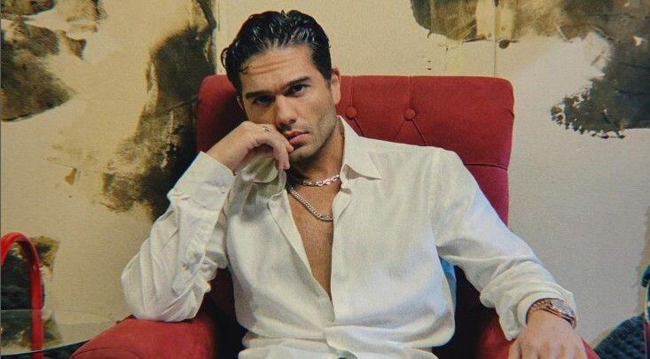 Χρήστος Μάστορας: Πόσταρε τις εικόνες από τα μάτια του μετά τη διάγνωση με δακρυοαδενίτιδα