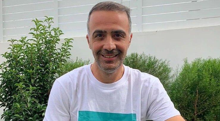 Μιχάλης Σοφοκλέους: Αστυνομικός εισέβαλε στο στούντιο και του παρέδωσε εξώδικο [βίντεο]