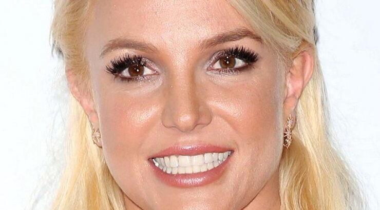 Τρελό γέλιο! Τι έπαθε η Spears την ώρα που τραγουδούσε στη σκηνή