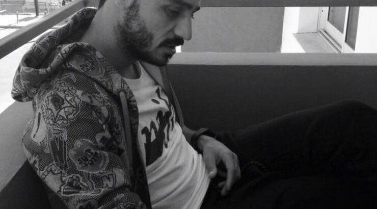 Στάθης Αλωνεύτης: H φωτογραφία που τον δείχνει γυμνό στην μπανιέρα