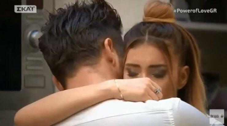 "Power of Love": Tα ξαναβρήκαν Δώρος - Αθηνά! Τα καυτά φιλιά τους