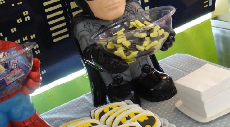 To party επώνυμης Κύπριας με θέμα τους super ήρωες