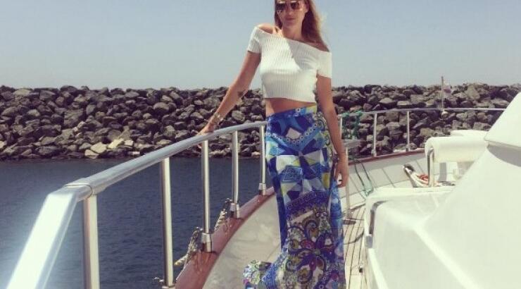 Σύλβια Μαυροπούλου: Με σέξι μπικίνι στην Ελούντα ανεβάζει την θερμοκρασία!