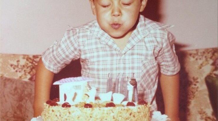 Ποιος παρουσιαστής της κυπριακής τηλεόρασης έχει σήμερα γενέθλια;