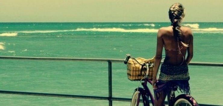 Ποδήλατο στην πόλη: Ο δεκάλογος κάθε καλής ποδηλάτισσας