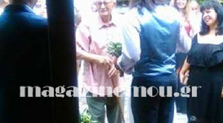 Γοητευτικός Έλληνας ηθοποιός ανέβηκε τα σκαλιά της εκκλησίας!