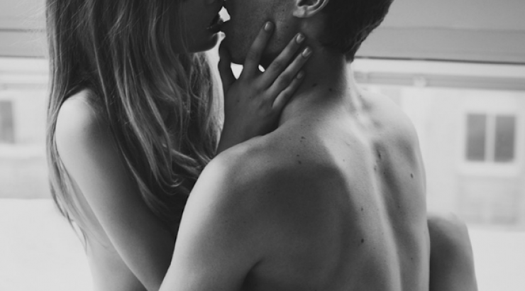 Πώς να πεις στον σύντροφό σου ότι δεν σε ικανοποιεί στο σεξ;