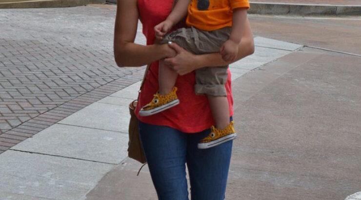 Shakira: Μαζί με το γιο της ακολουθεί τον Pique στο Mundial [εικόνες]