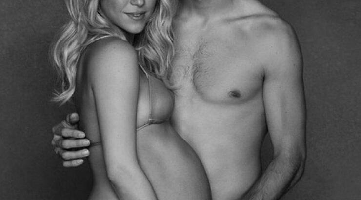 Shakira - Pique: Ημίγυμνοι λίγο πριν τον ερχομό του παιδιού τους