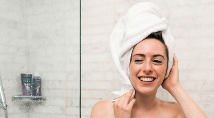 Η ιδανική ώρα για μπάνιο αν θέλετε υγιές δέρμα!
