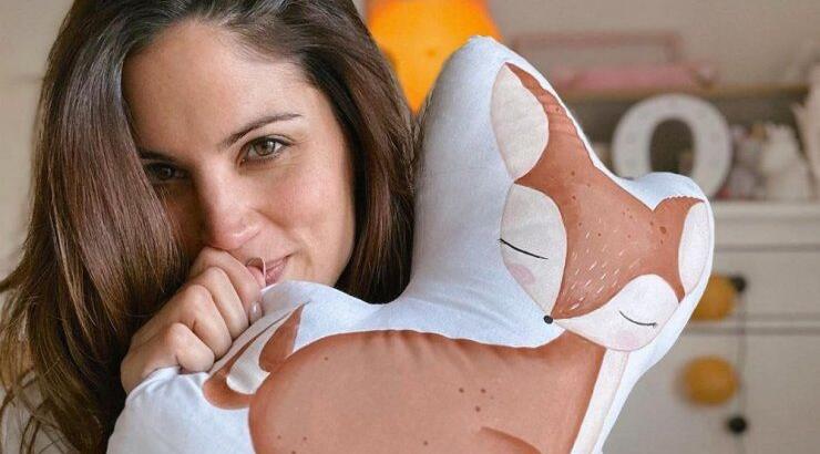 Μαίρη Συνατσάκη: Απαθανάτισε τον Ίαν Στρατή να κάνει βόλτα την κόρη τους, Ολίβια [εικόνα]